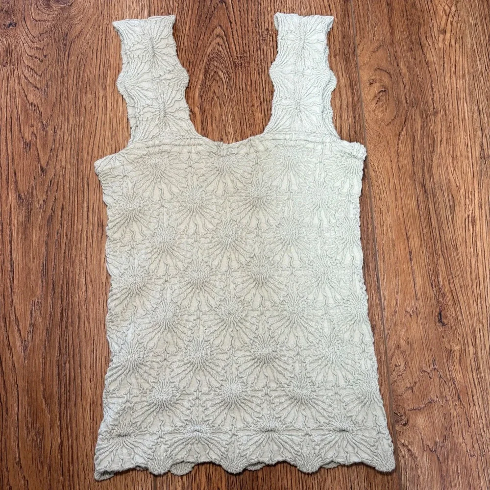 Altar'd State Sage Green Textured Tank Top Womens S Floral Fairy Romantic Garden - Picture 6 of 7